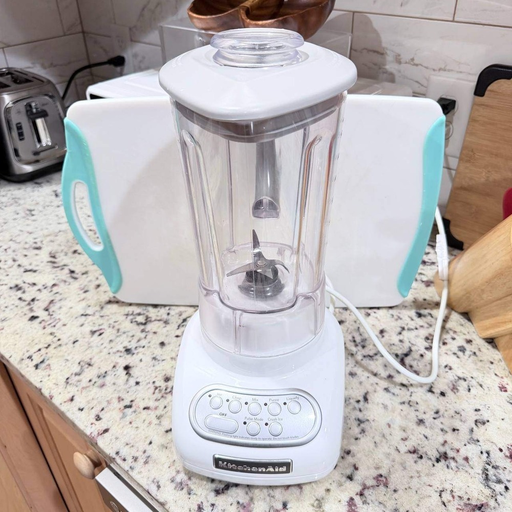 KitchenAid 5-Speed Ultra Power Blender White KSB560WH0 56oz Pitcher Excellent